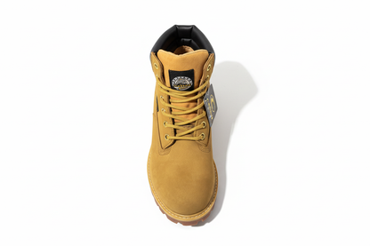 Bota de trabajo con fondo blanco